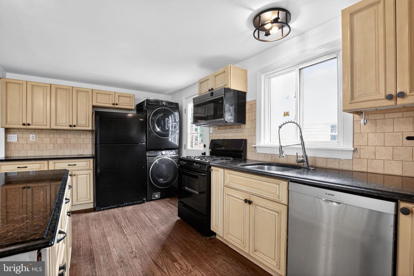 415 Virginia Avenue photo 5