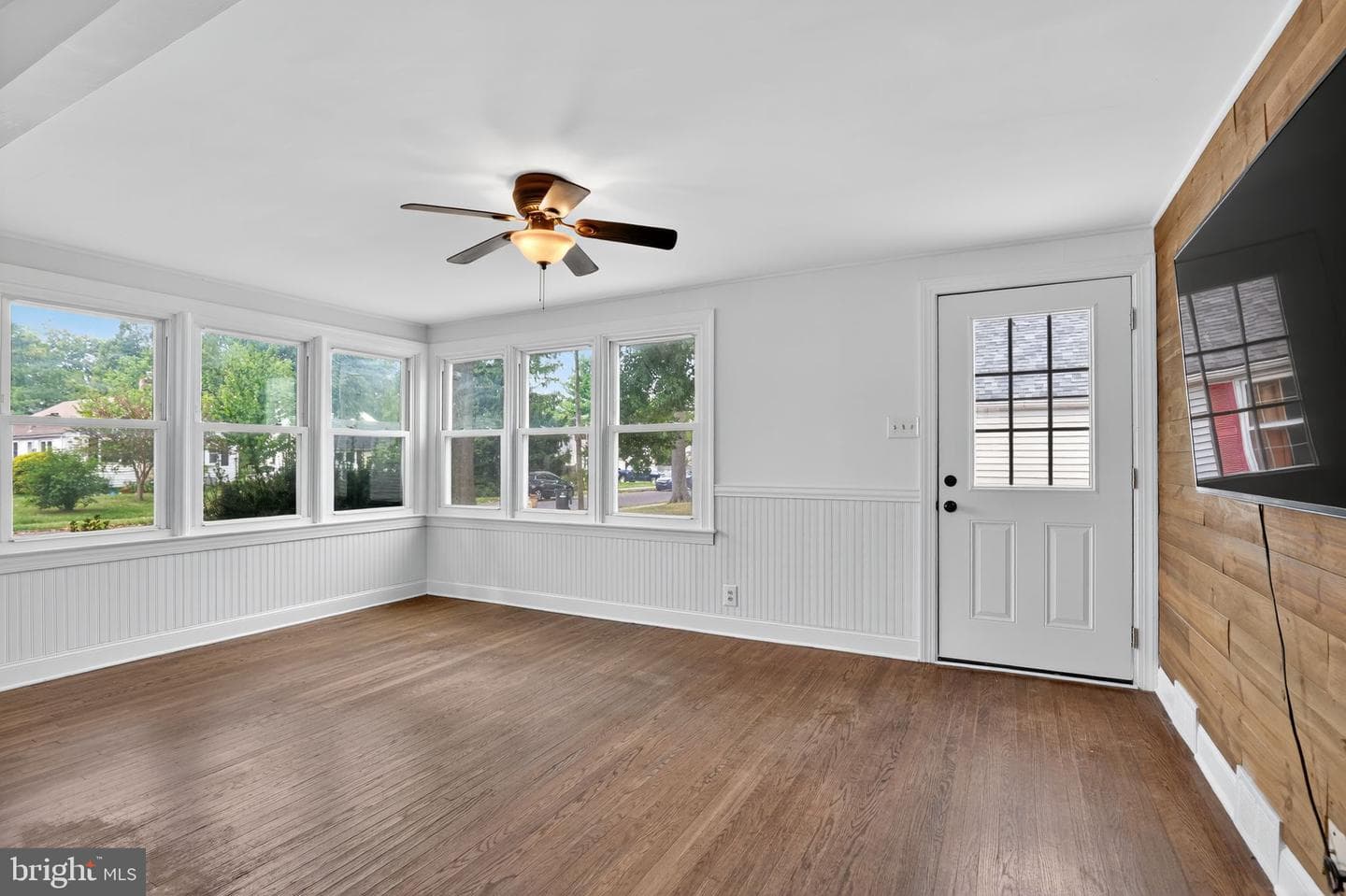415 Virginia Avenue photo 9