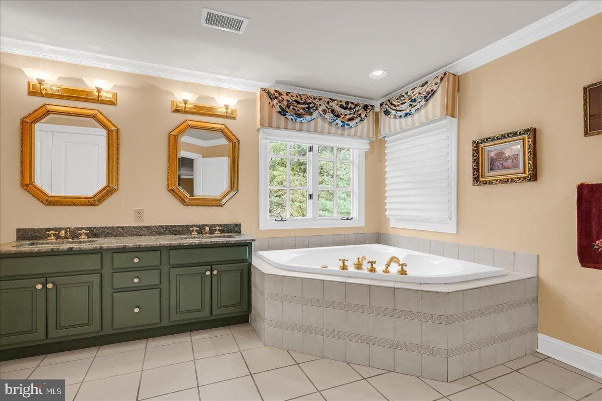 993 Baneswood Drive photo 32