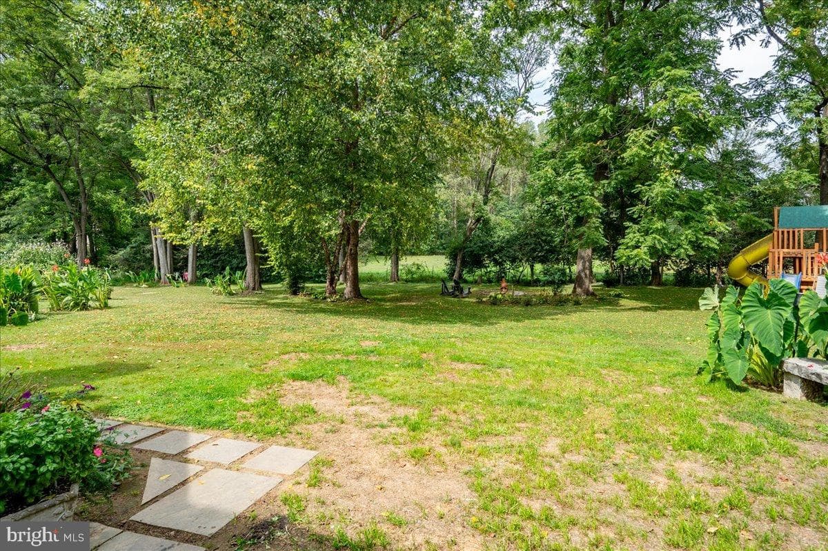 993 Baneswood Drive photo 47