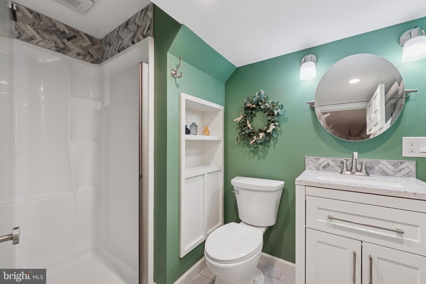 52 Aiken Avenue photo 20