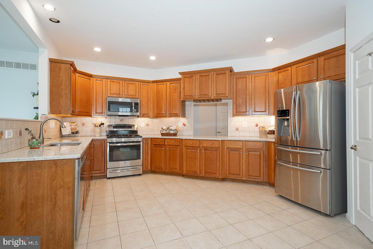 2101 Jacobs Mill Circle photo 20