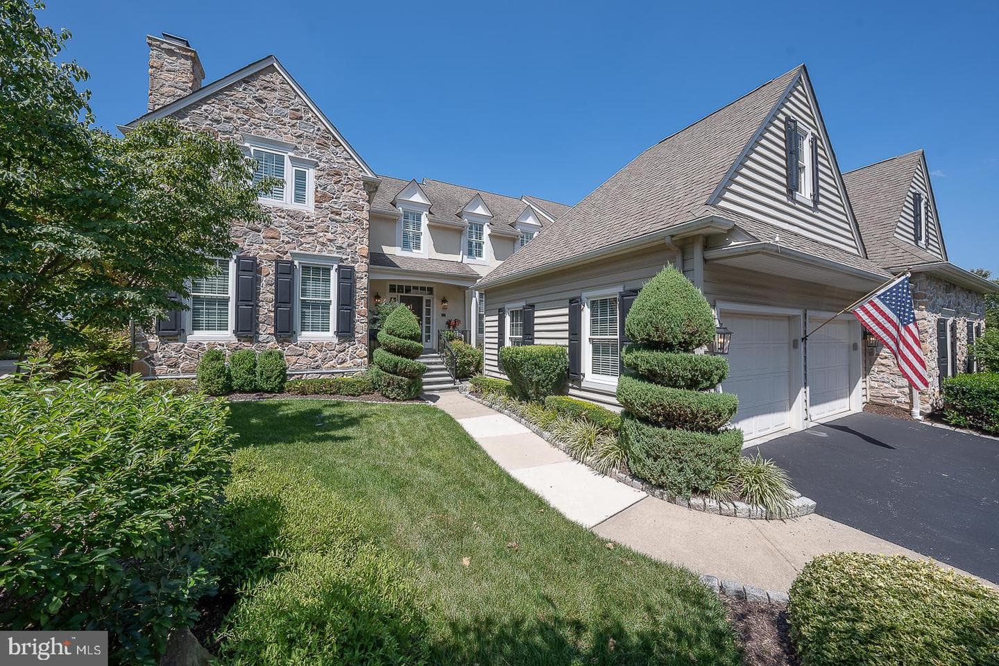 337 Applebrook Drive photo 1