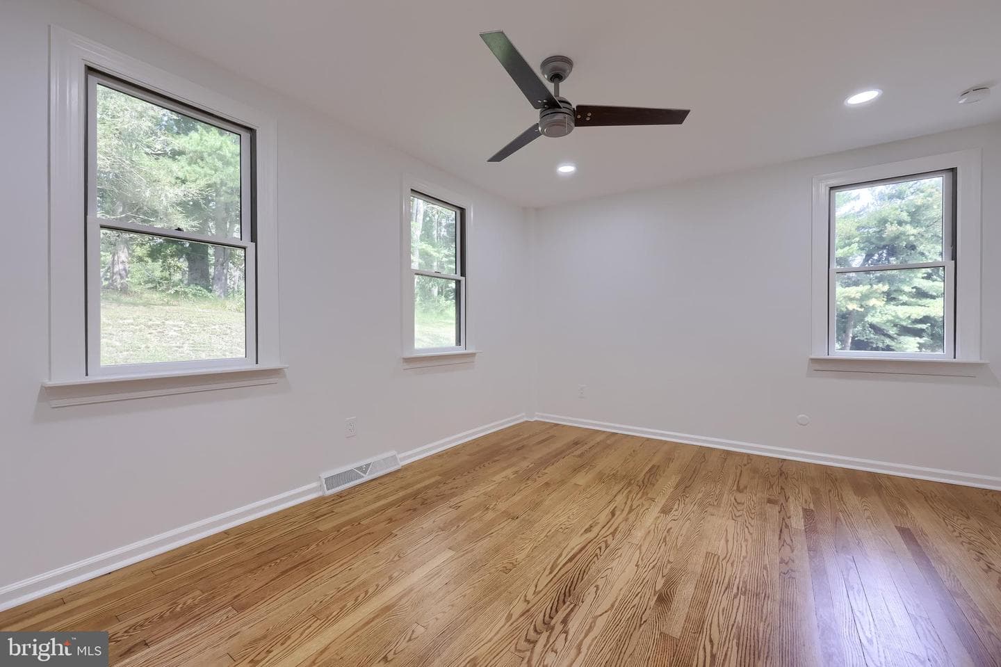 6 McCarthy Drive photo 37