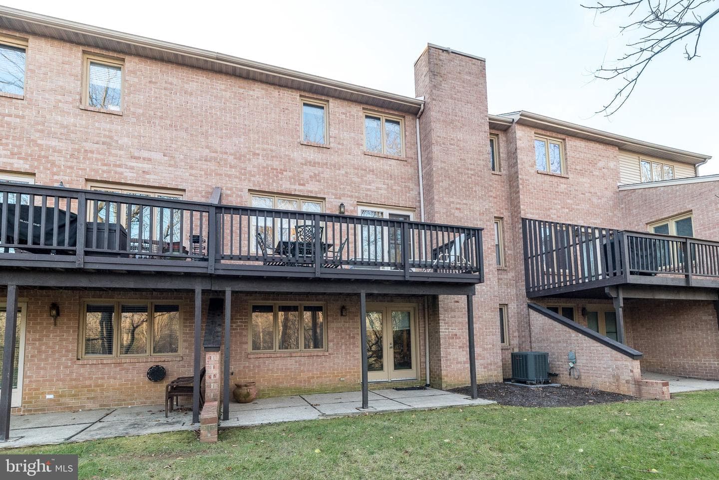 68 Amity Drive photo 8
