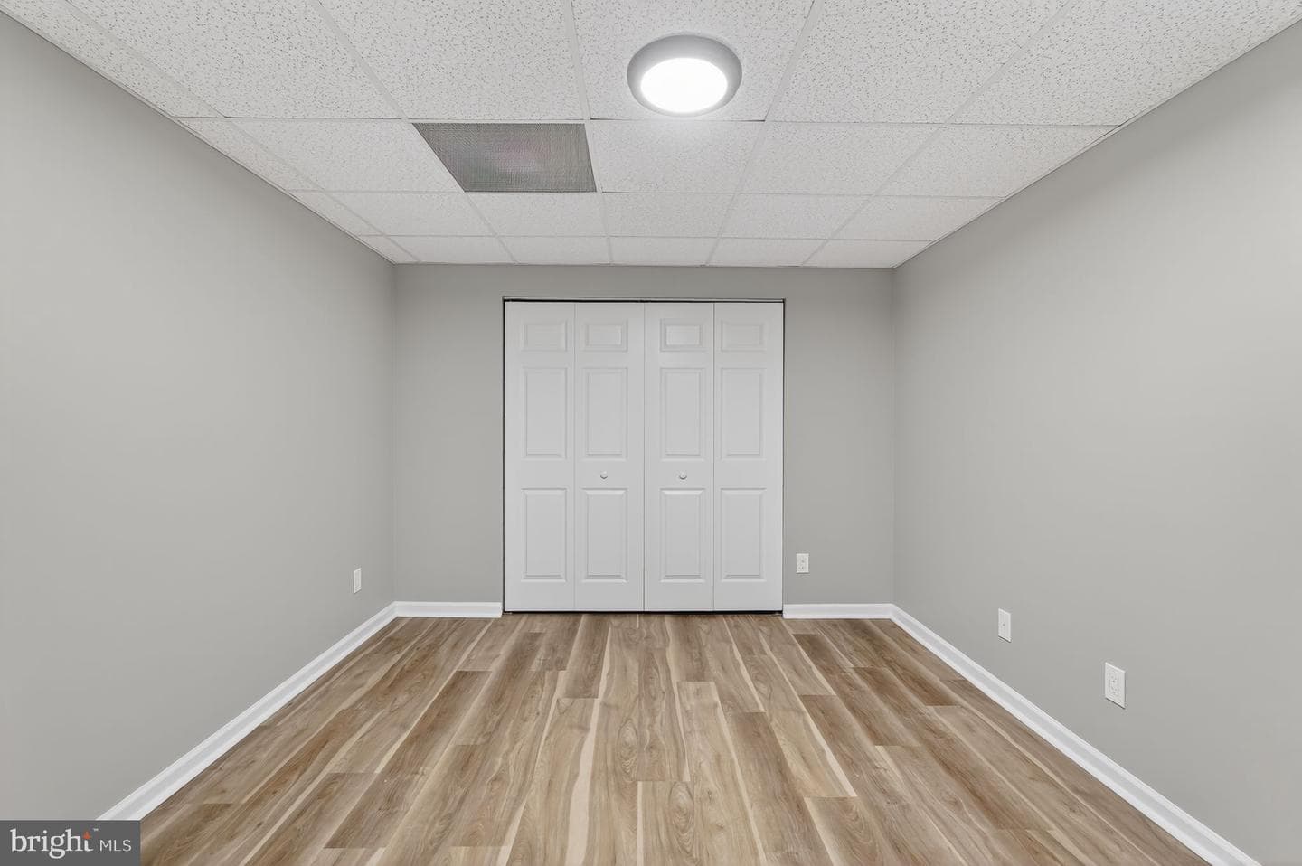 103 Elizabeth Court photo 27