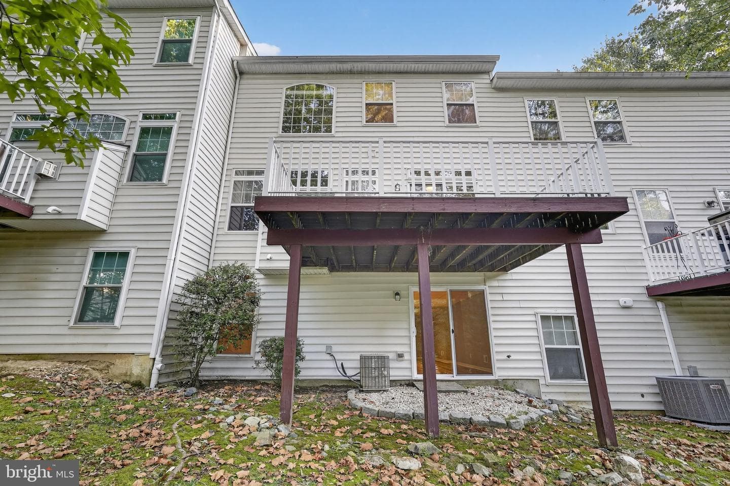 103 Elizabeth Court photo 28