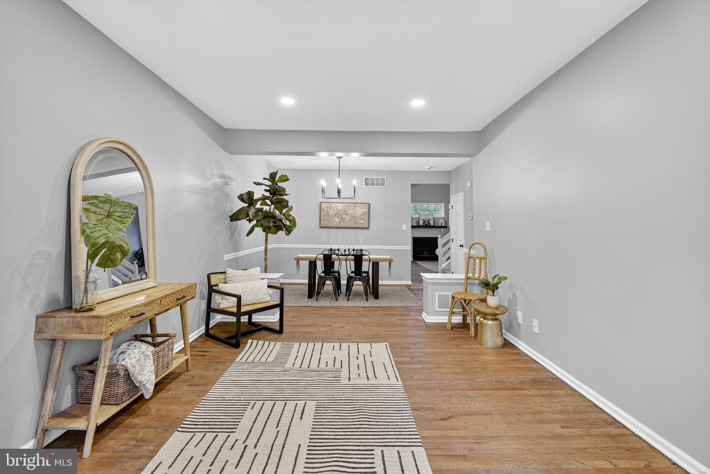 103 Elizabeth Court photo 4