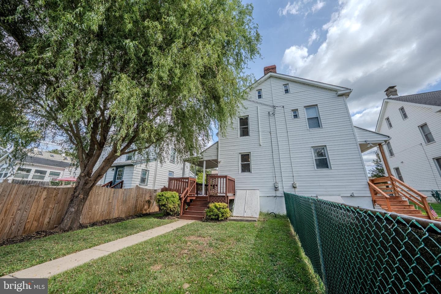404 Center Street photo 38