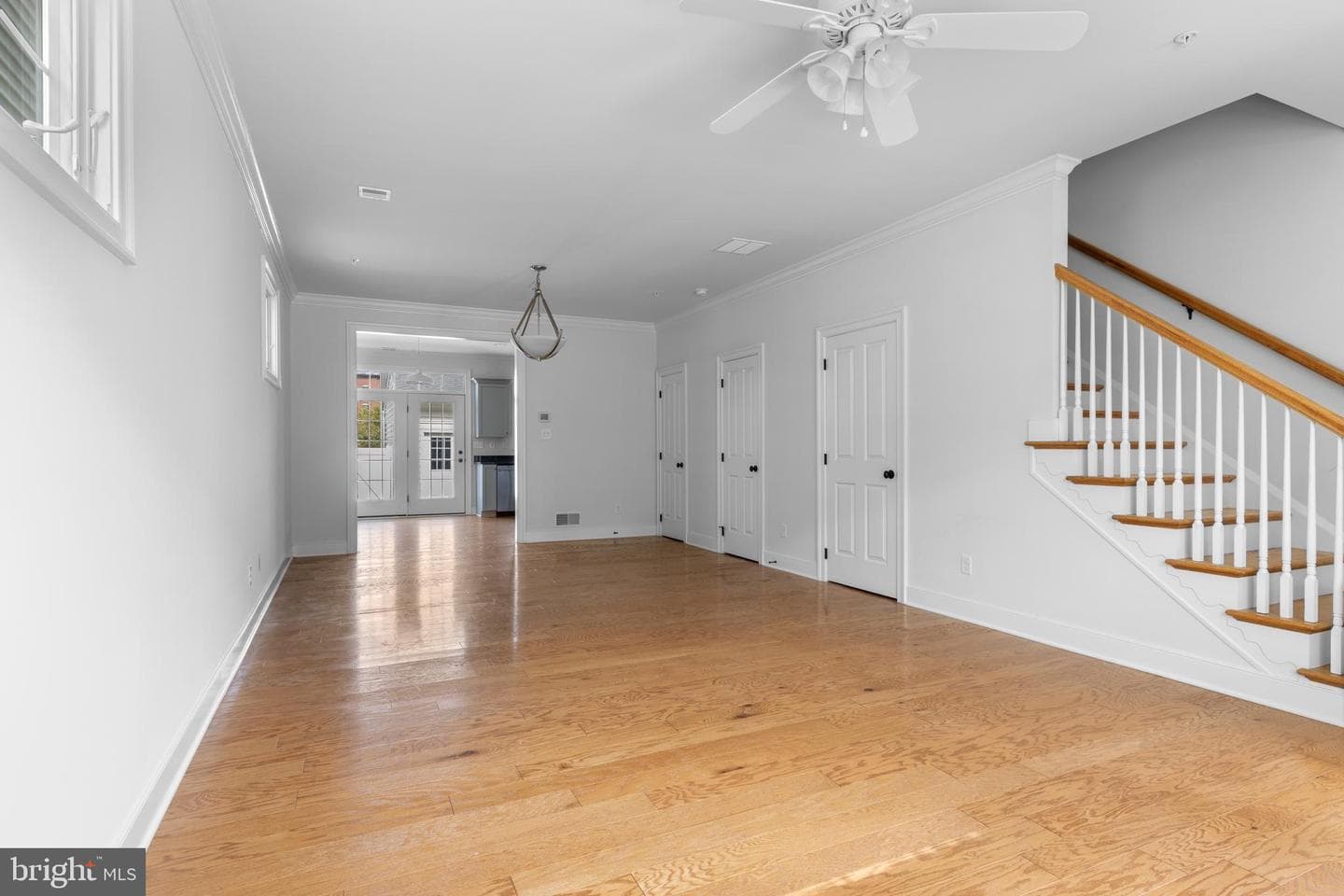 631 W Magnolia Court photo 7