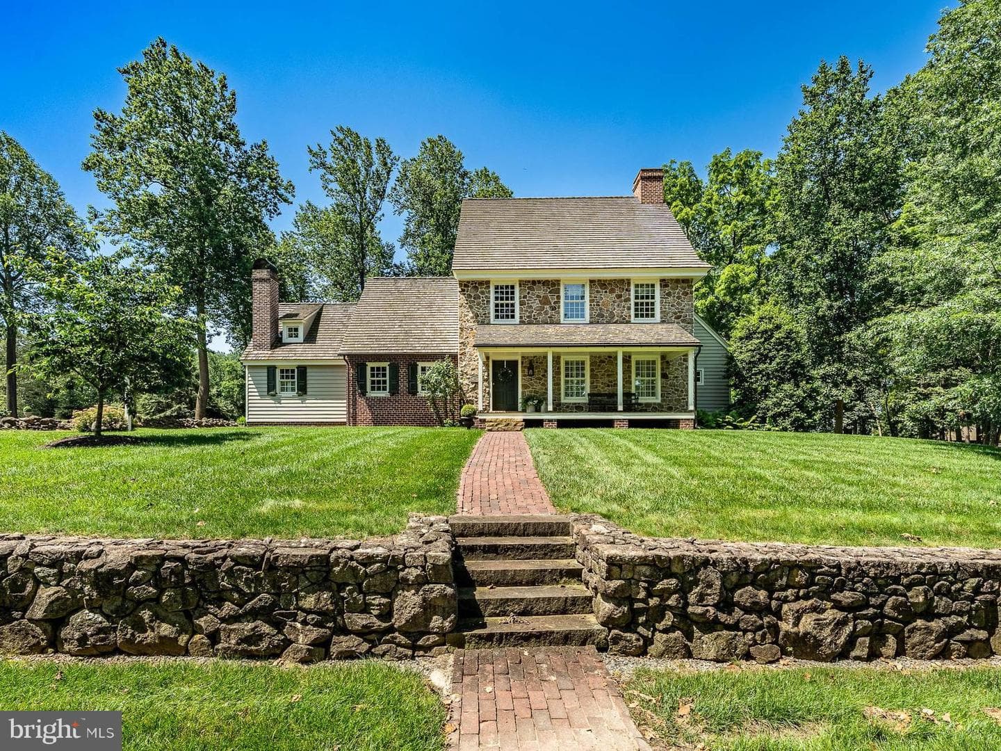 63 Brownstone Lane photo 4