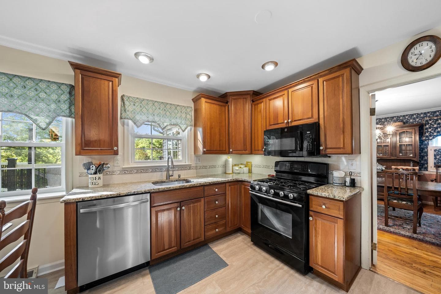 214 Louis Drive photo 12