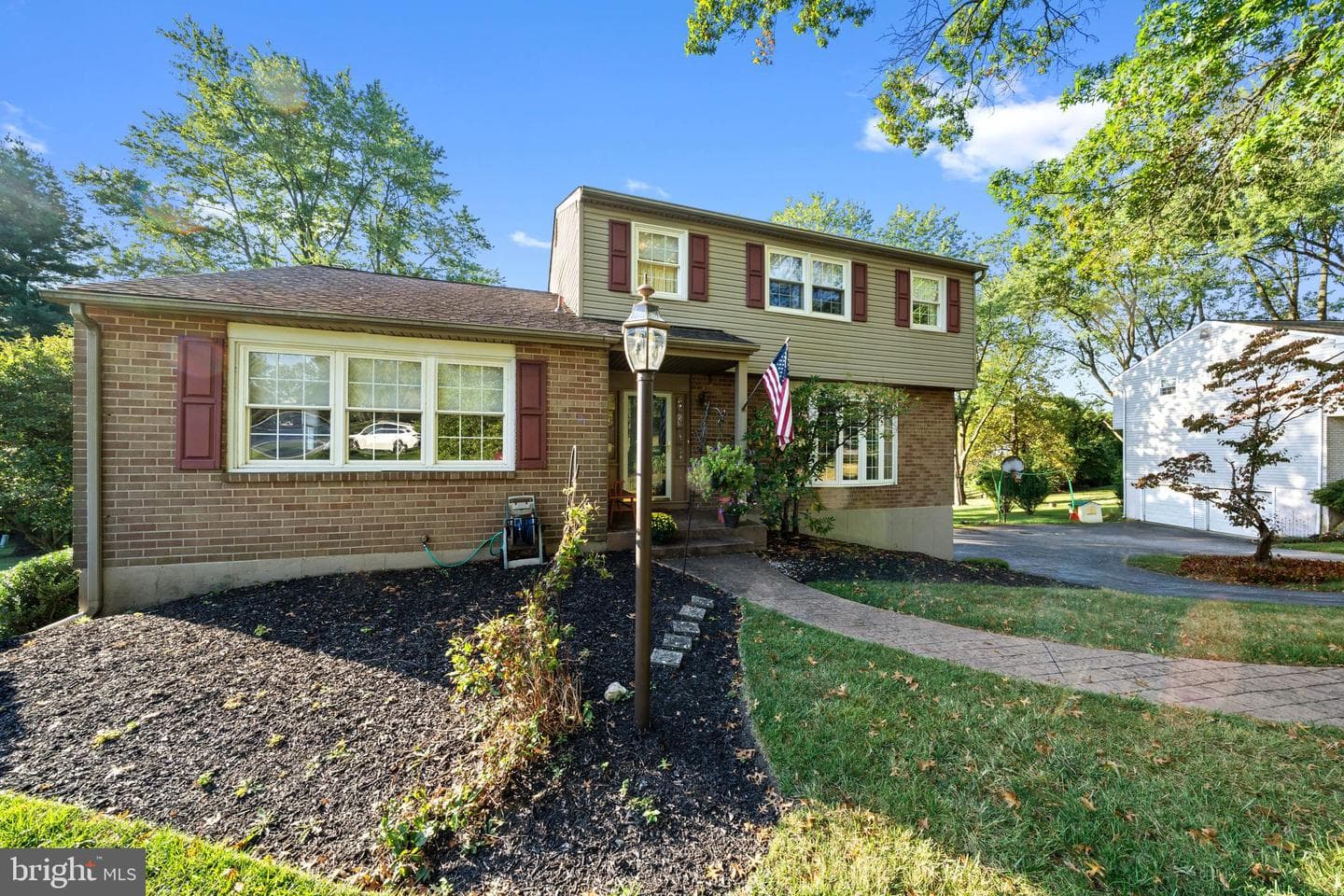 214 Louis Drive photo 2