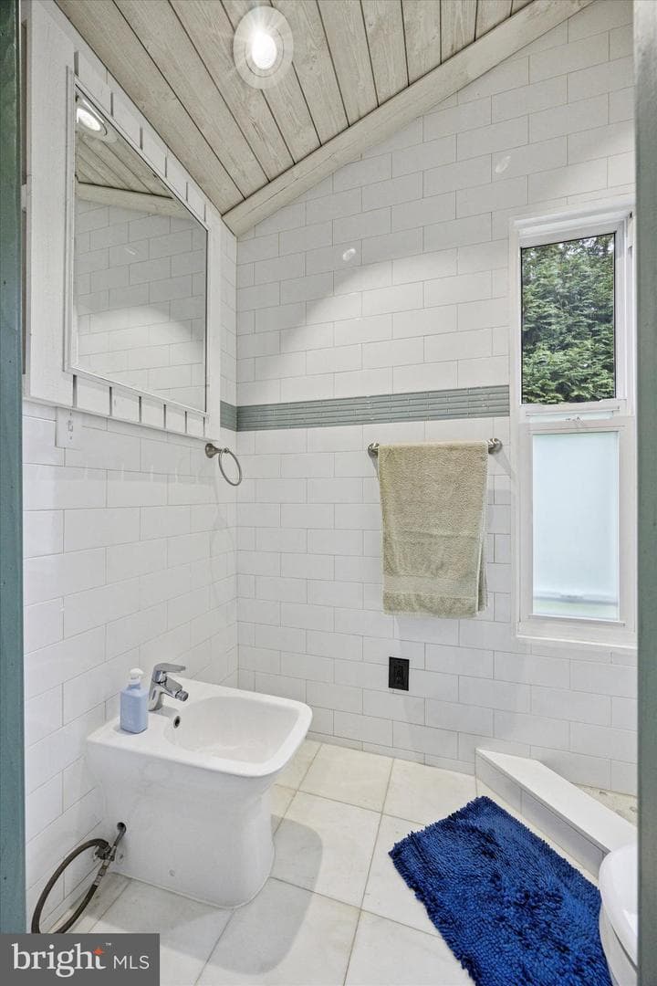 128 Andover Road photo 16