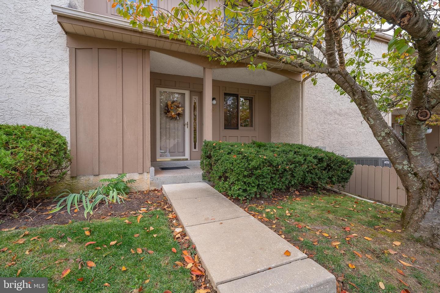 121 Josephs Way photo 2
