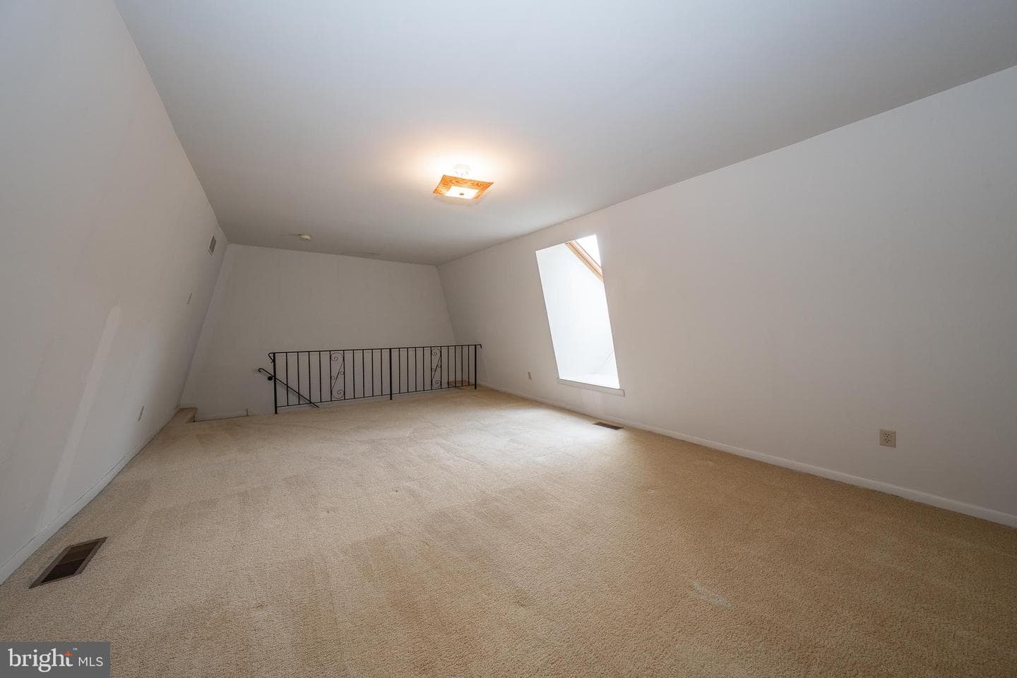 121 Josephs Way photo 34