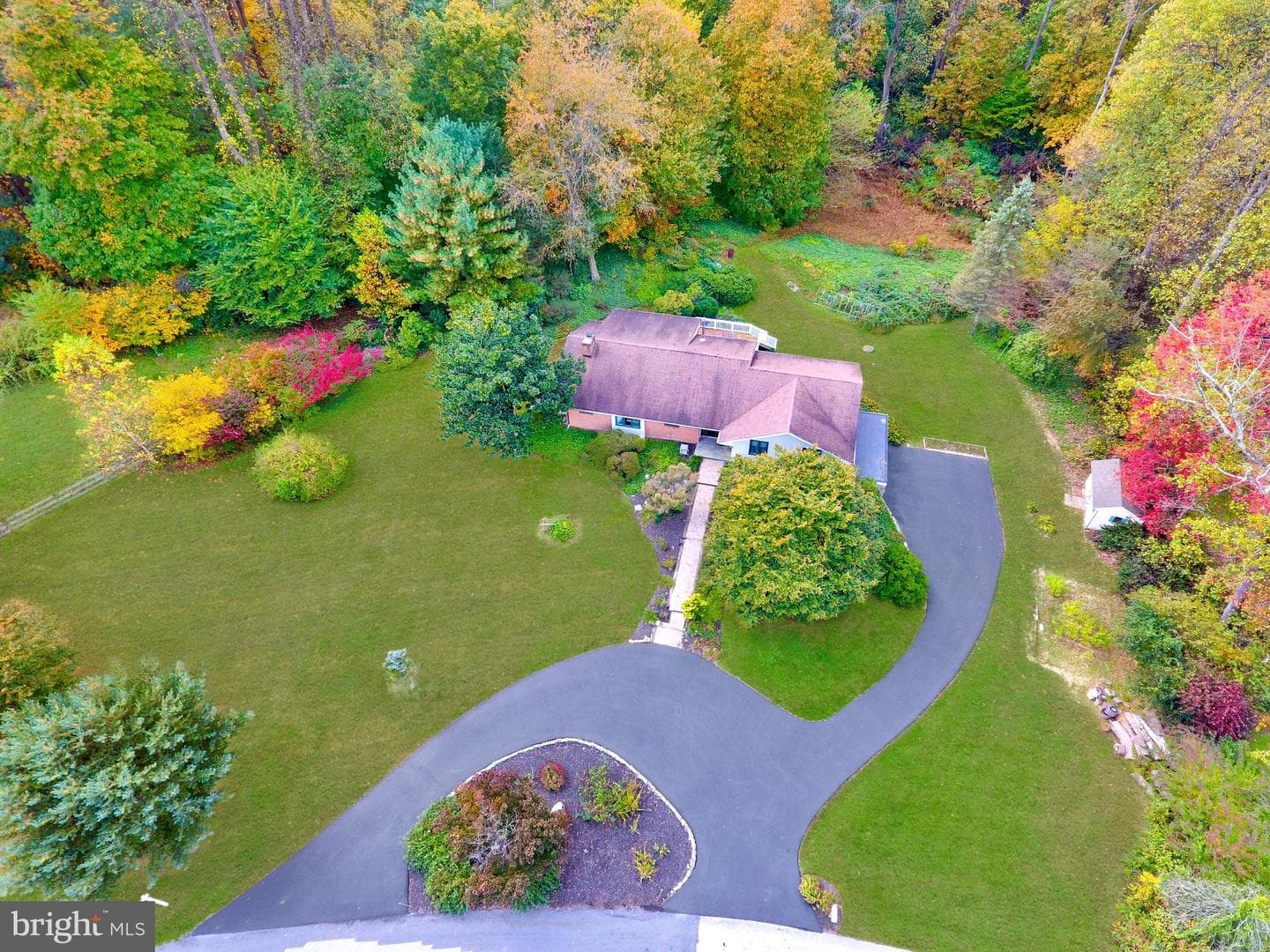 907 Mitchell Farm Lane photo 2