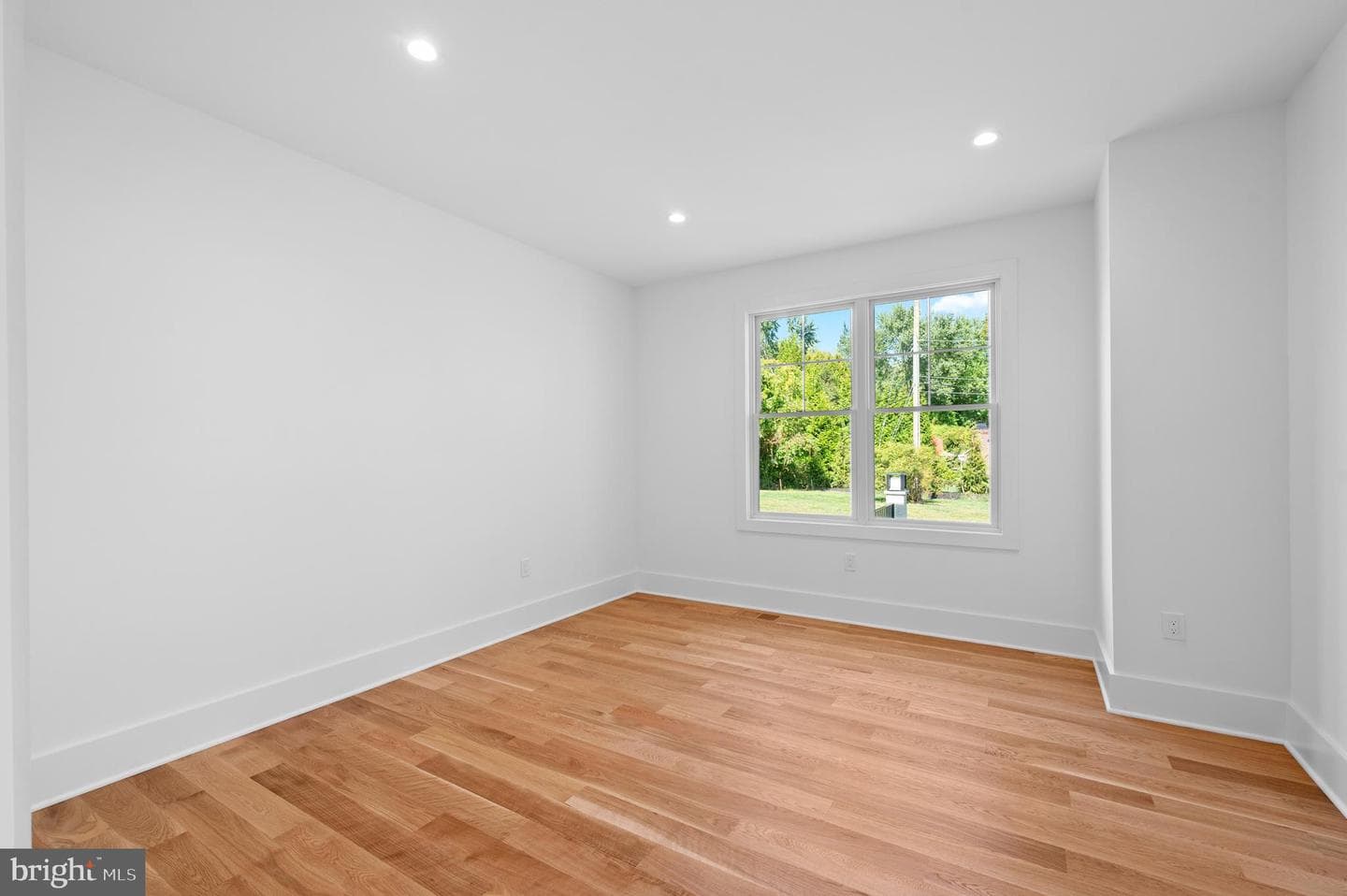 477 Black Swan Lane photo 22