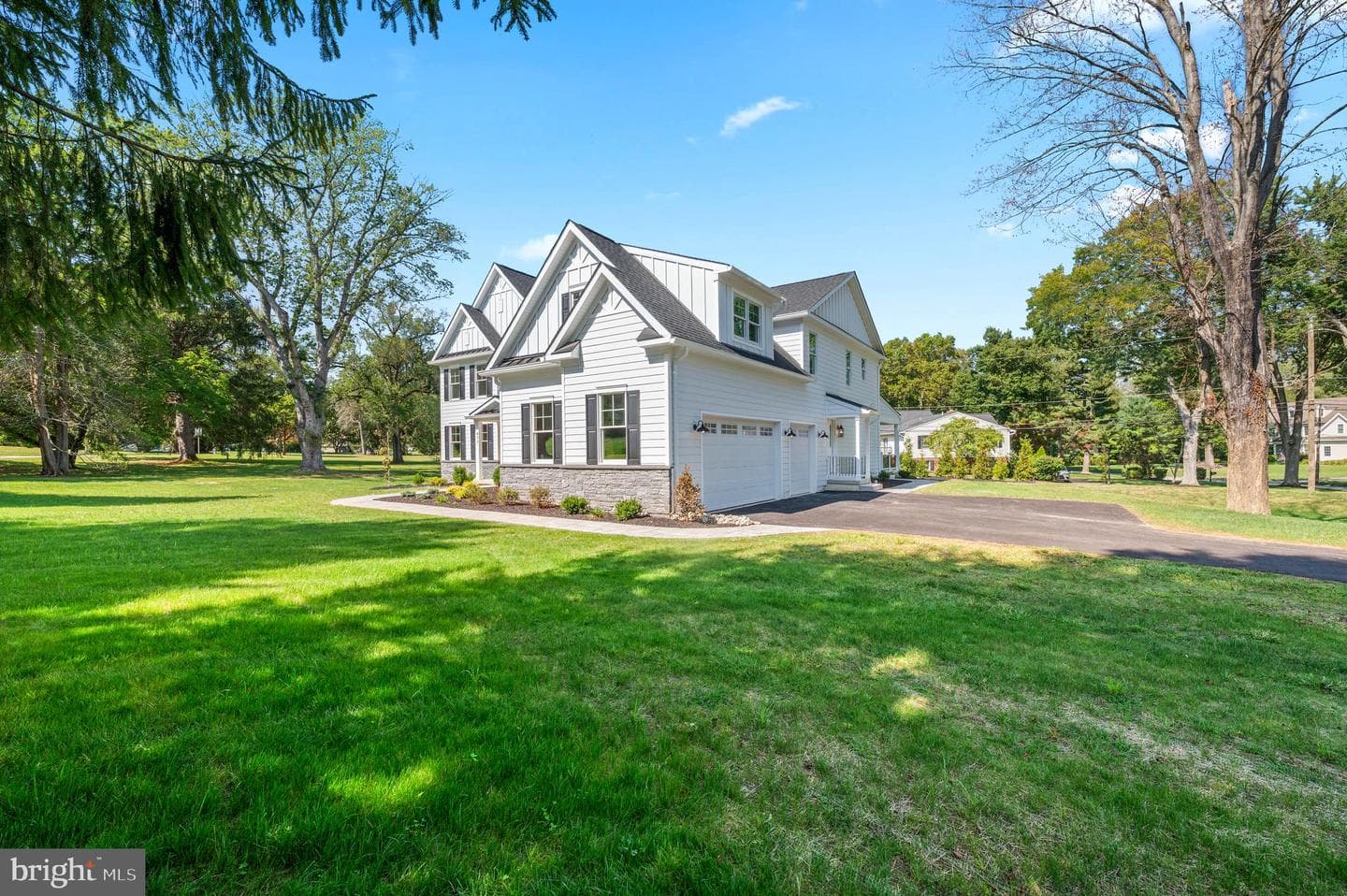 477 Black Swan Lane photo 4