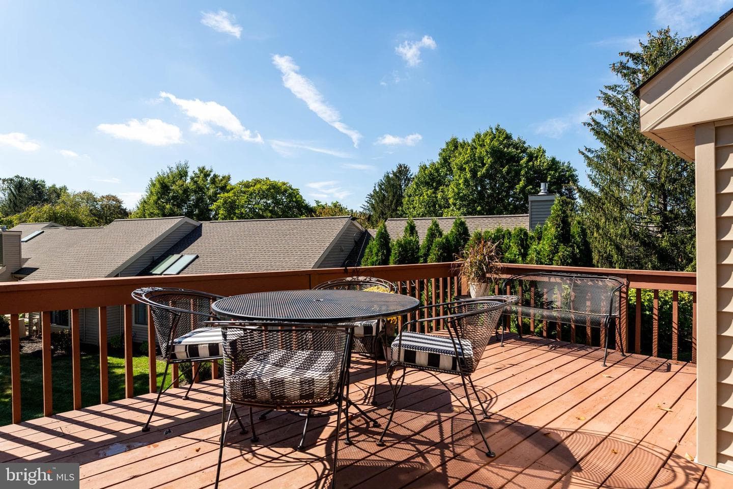 856 Jefferson Way photo 9