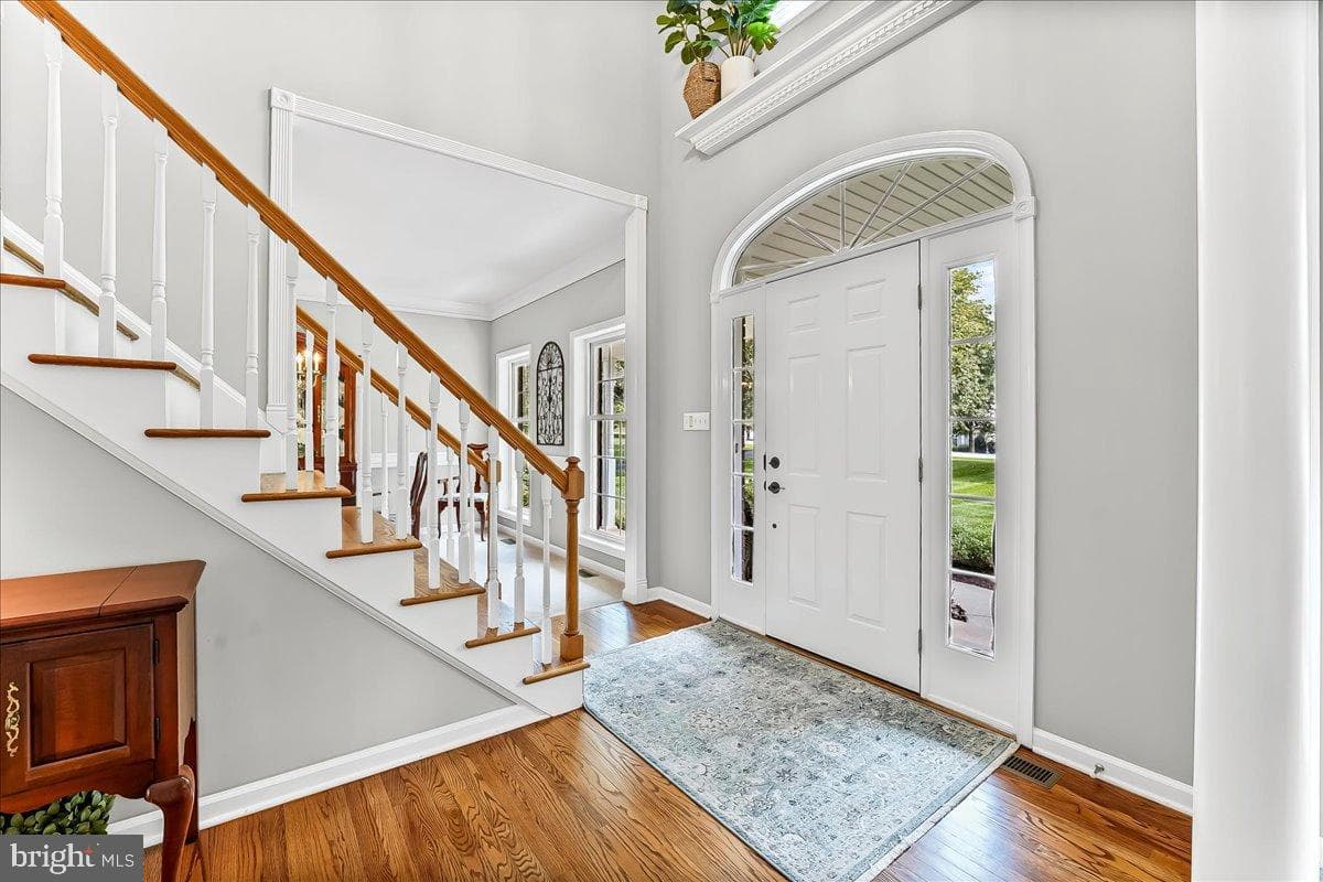 602 Kensington Drive photo 3