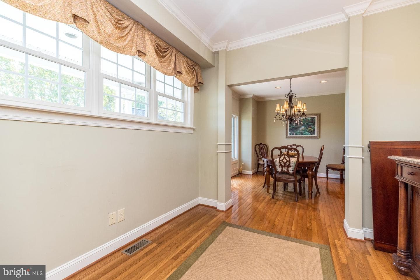 439 Fairmont Drive photo 17