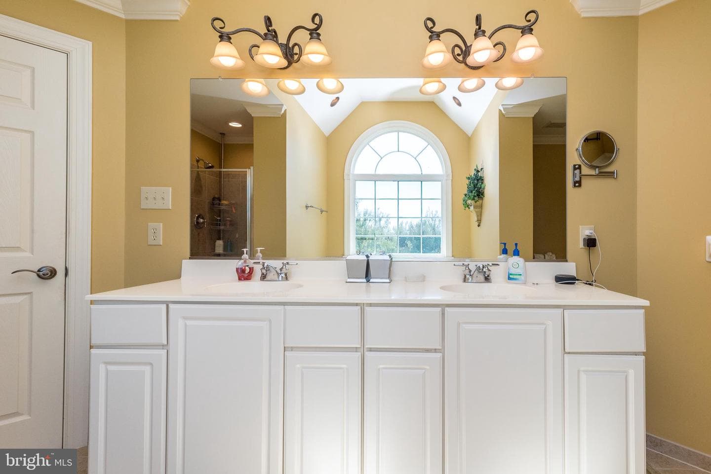 439 Fairmont Drive photo 31