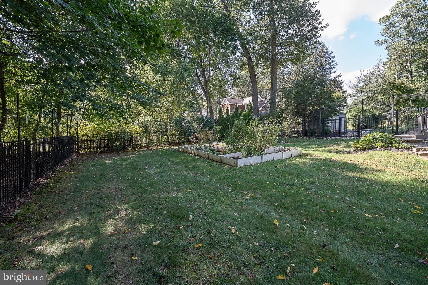 820 Weadley Road photo 38