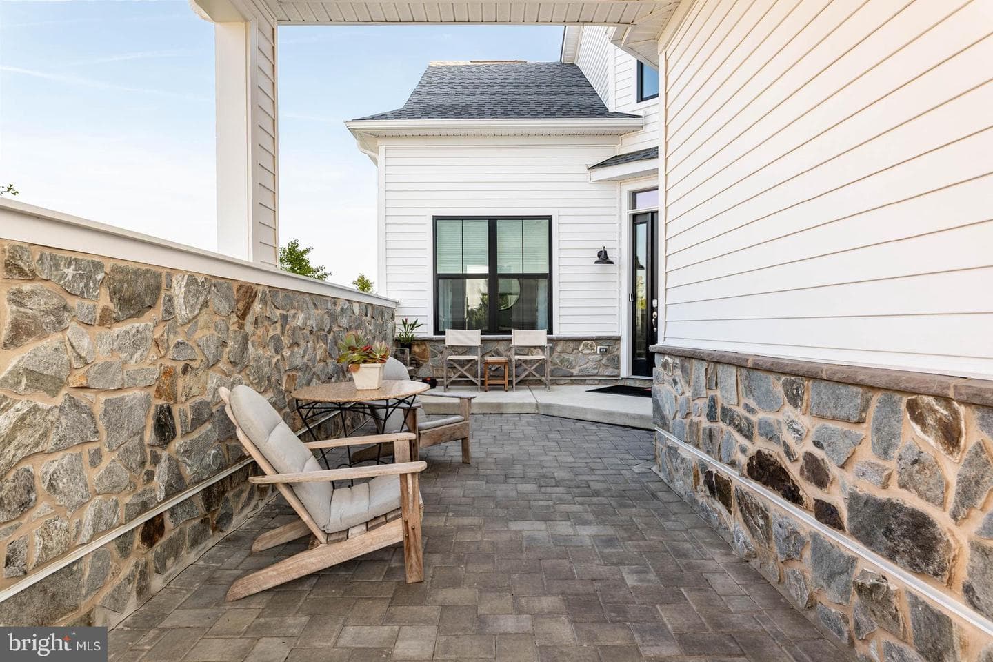 142 Preakness Way photo 3