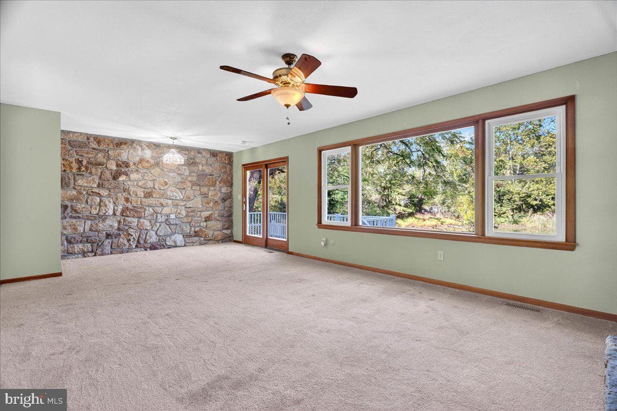 121 Midway Road photo 11