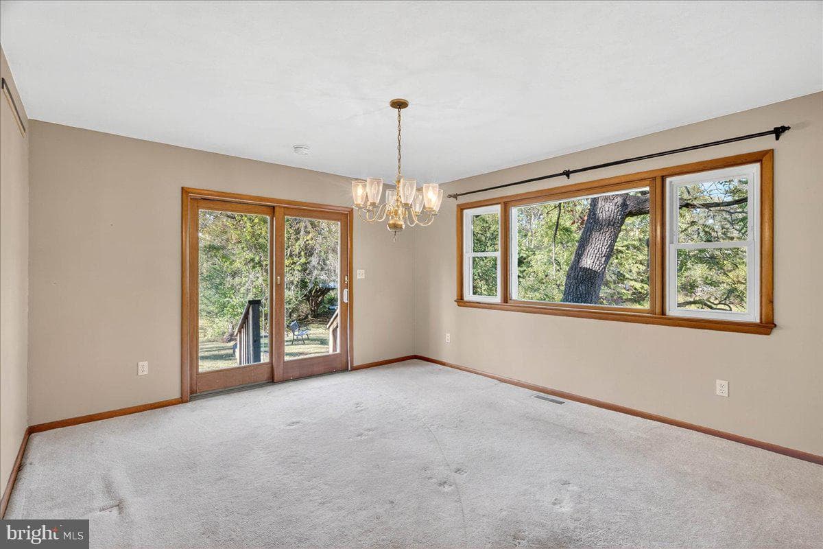 121 Midway Road photo 17