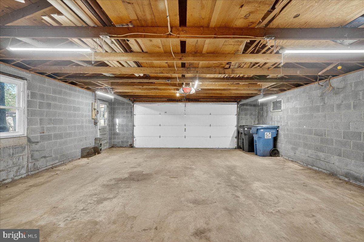 121 Midway Road photo 37