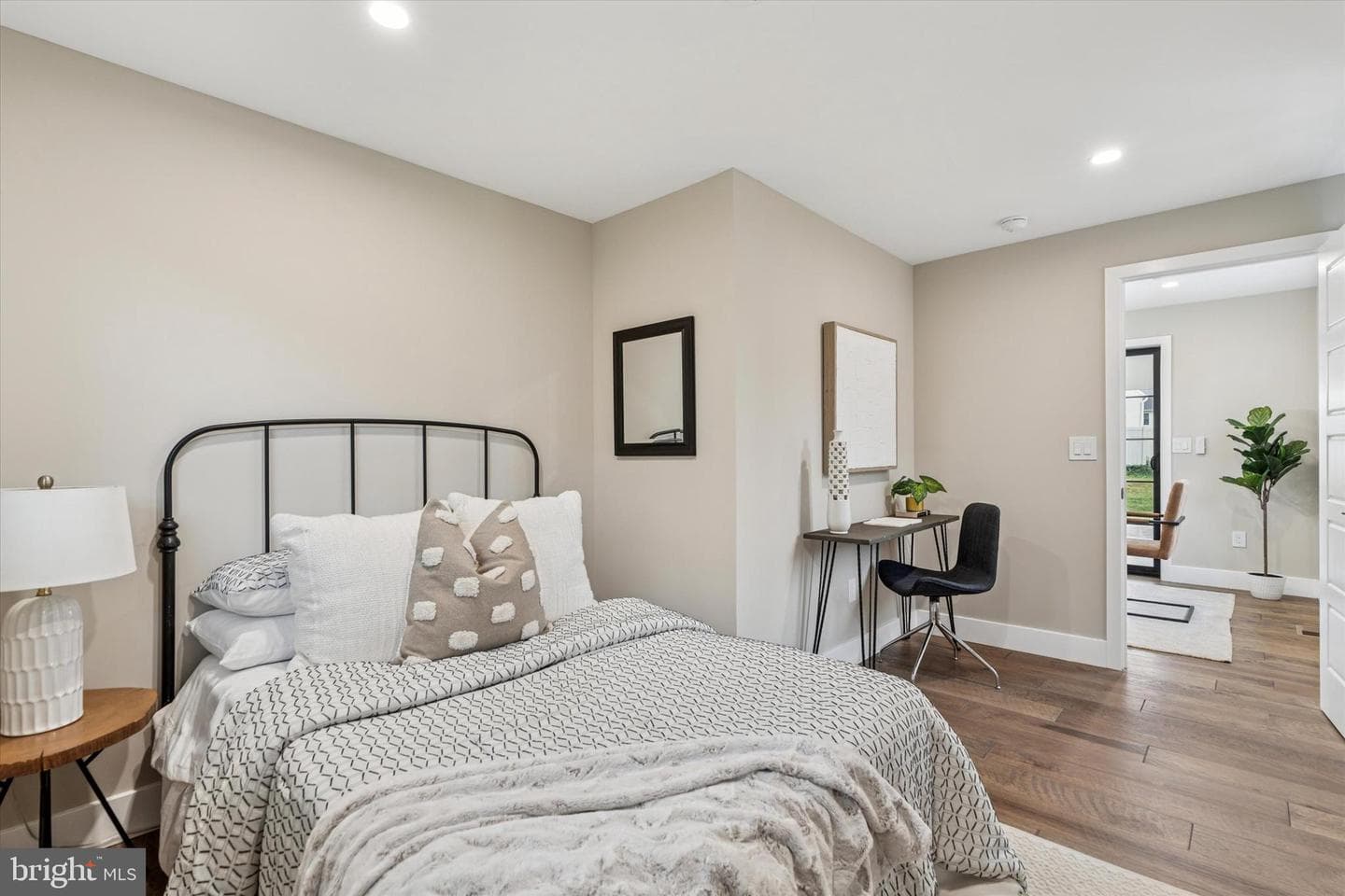 306 Greenhill Road photo 16