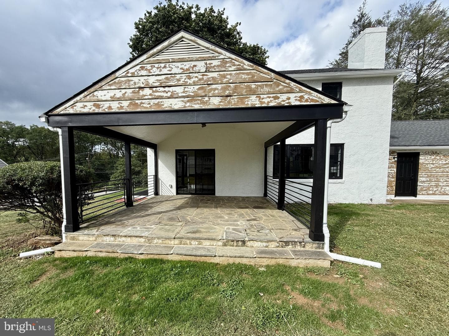 306 Greenhill Road photo 18