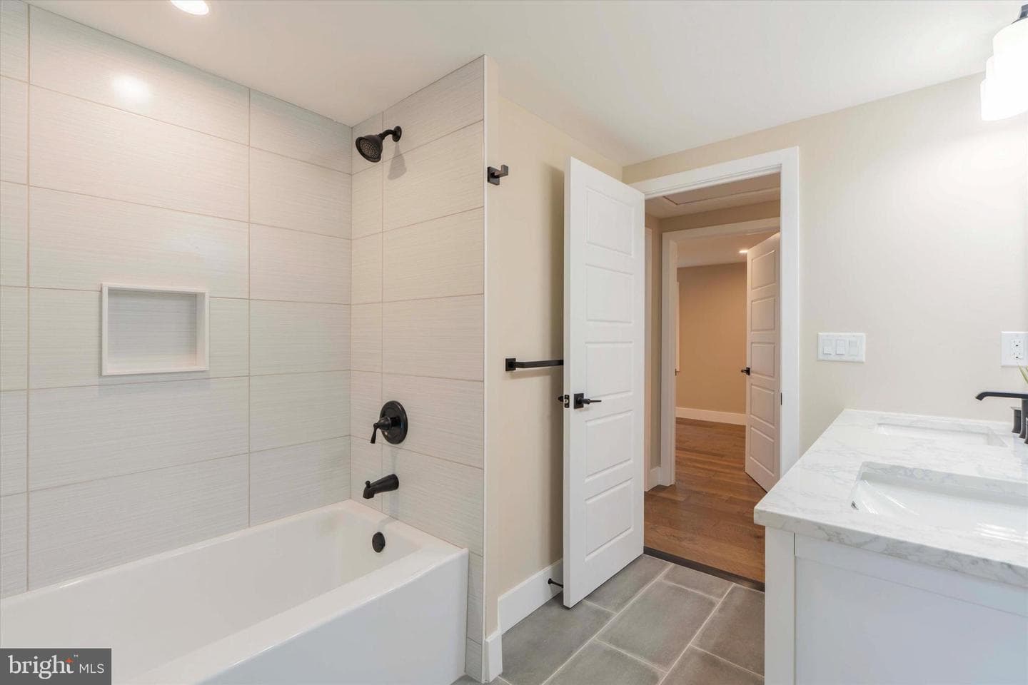 306 Greenhill Road photo 25