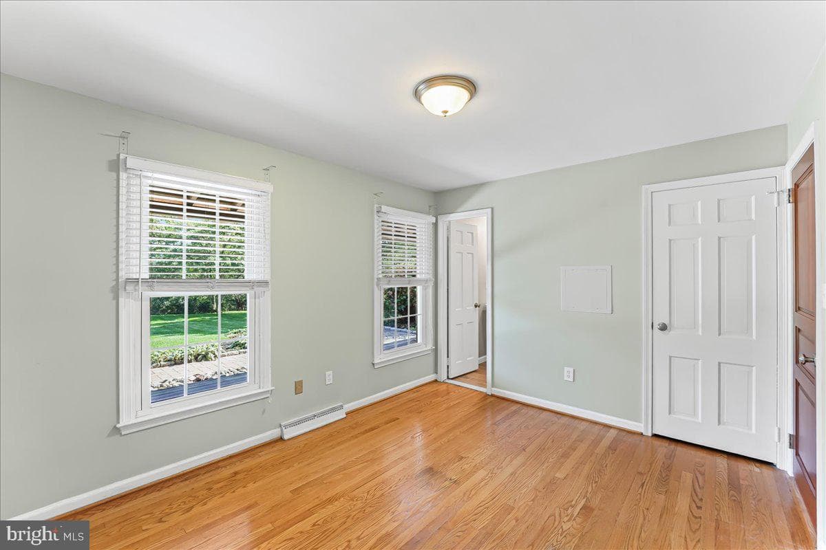 122 Round Hill Road photo 38