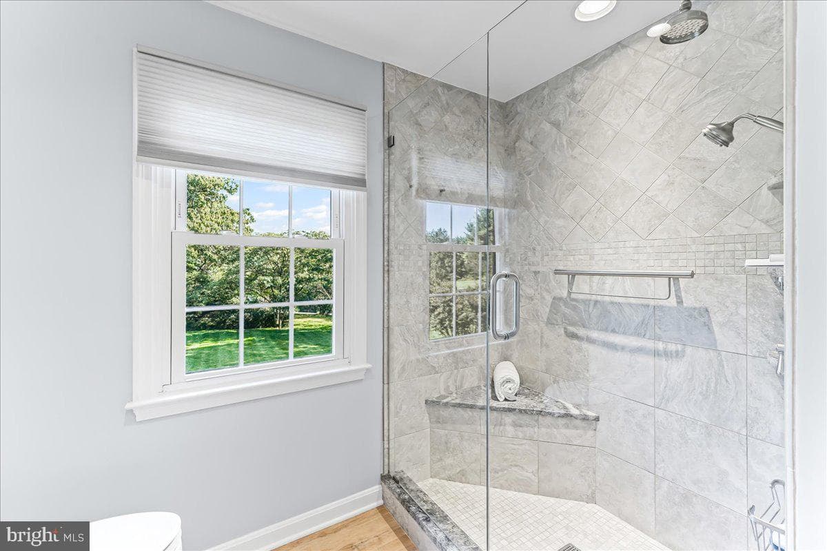 122 Round Hill Road photo 45