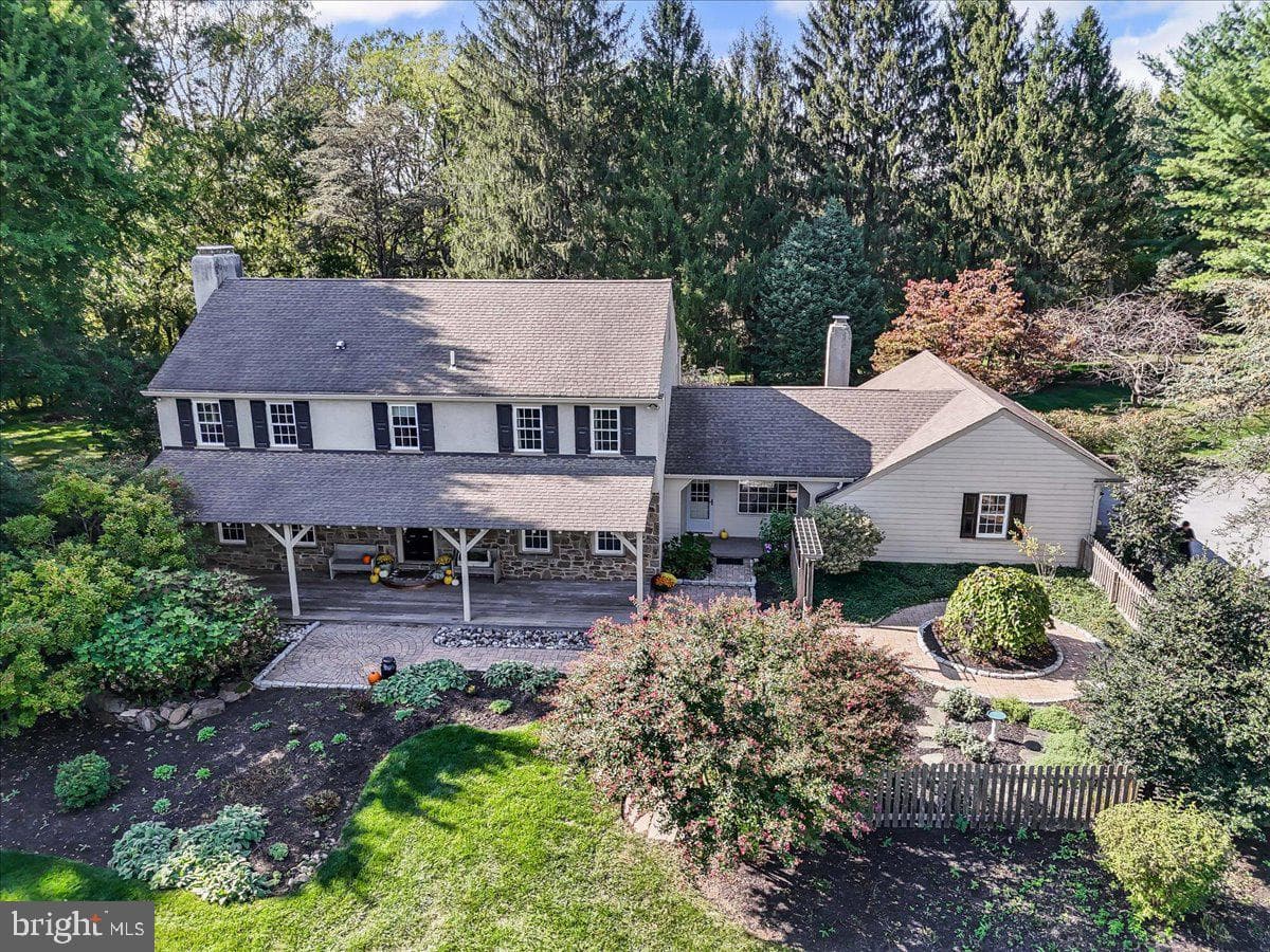 122 Round Hill Road photo 71