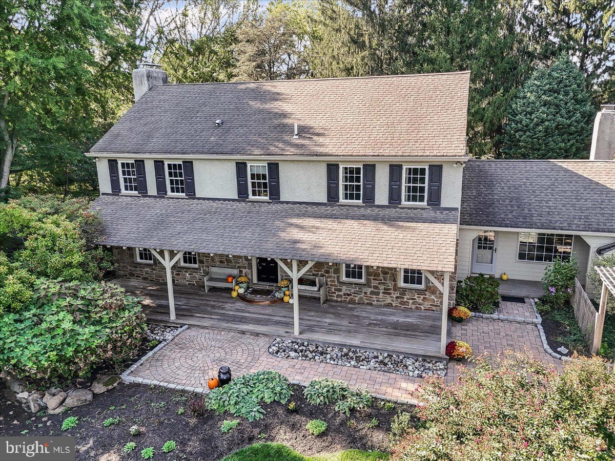122 Round Hill Road photo 74