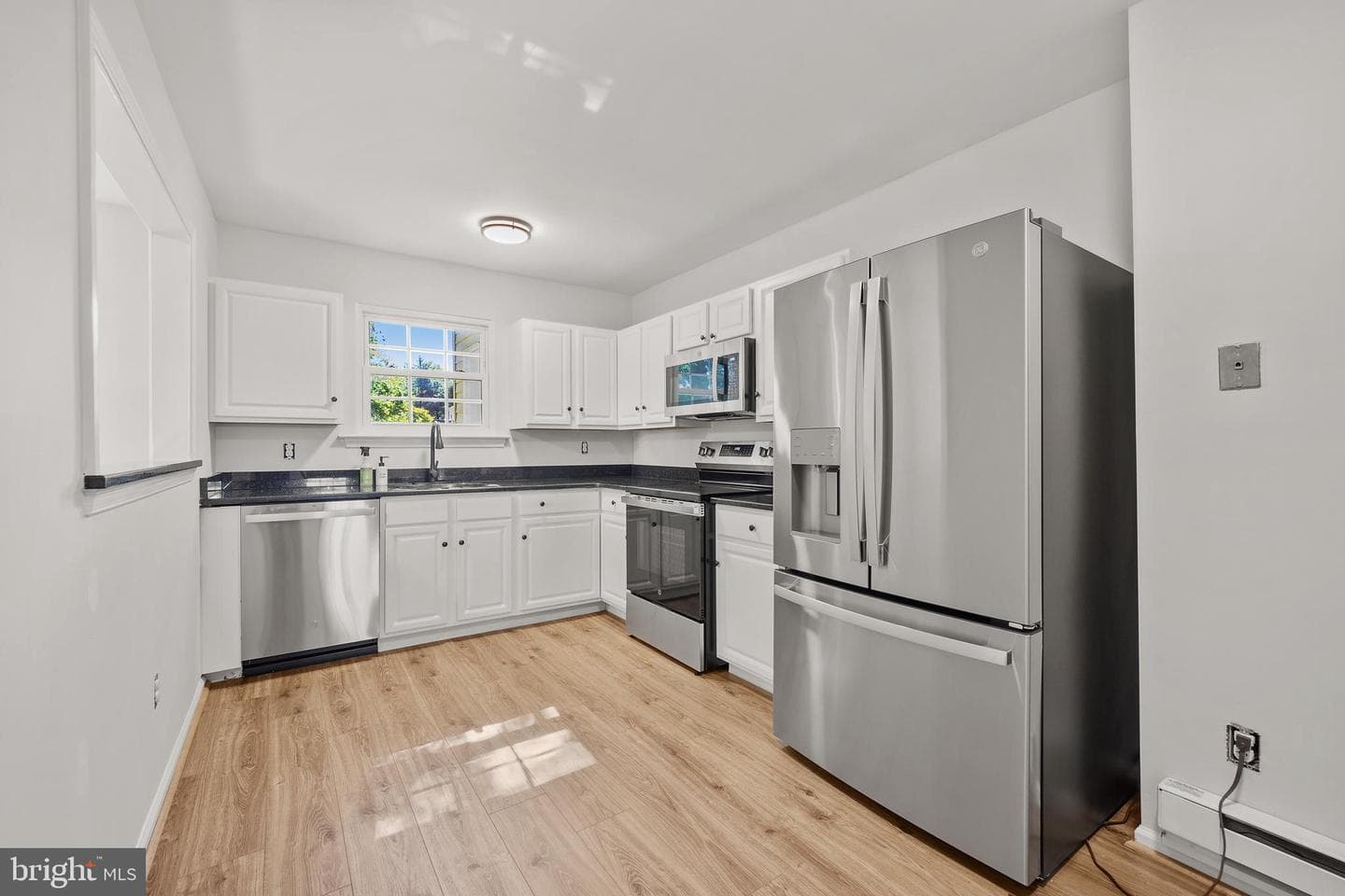 415 E Anglesey Terrace #415 photo 4