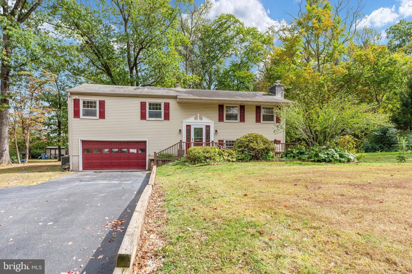 1206 Laurelwood Road photo 2