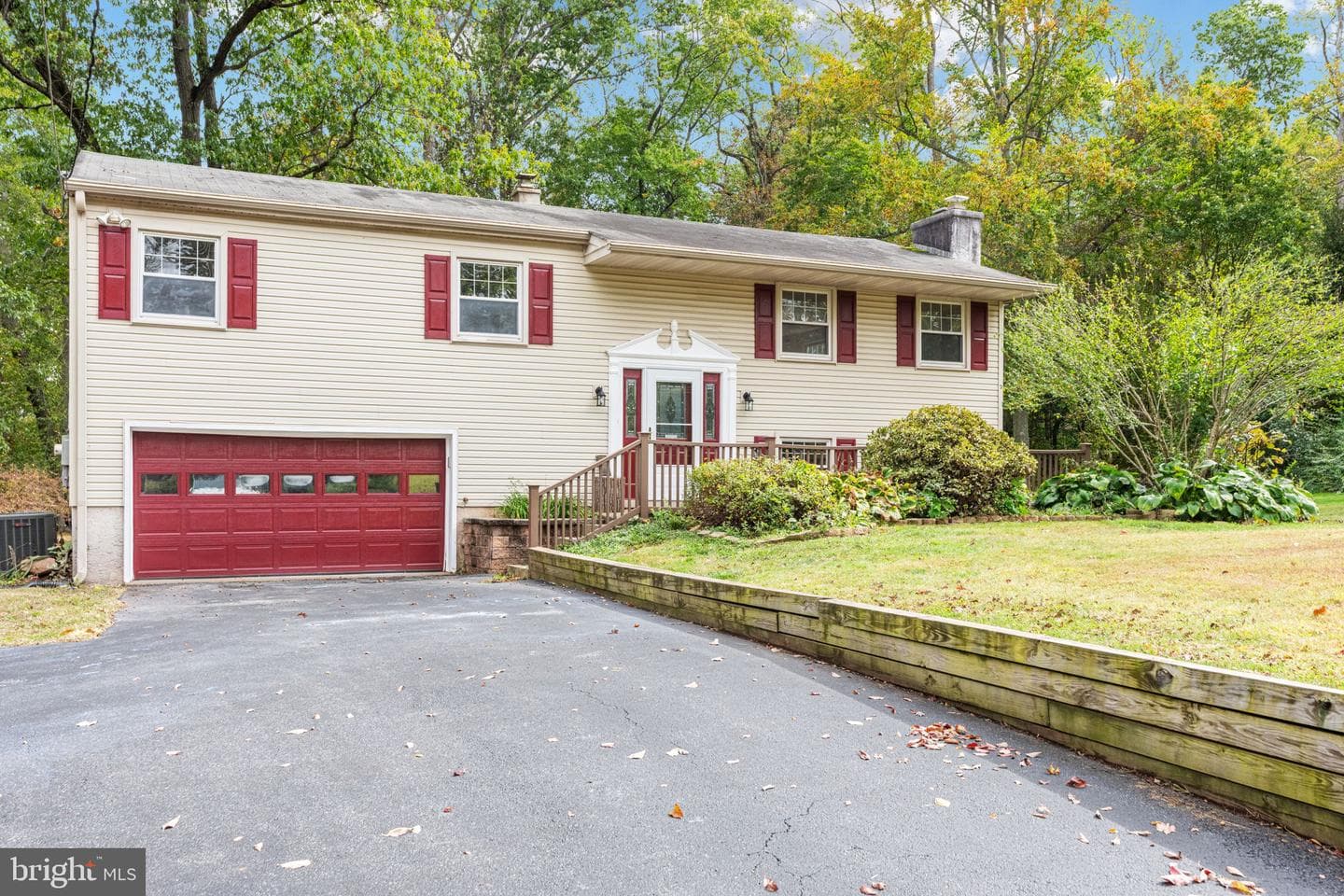 1206 Laurelwood Road photo 3