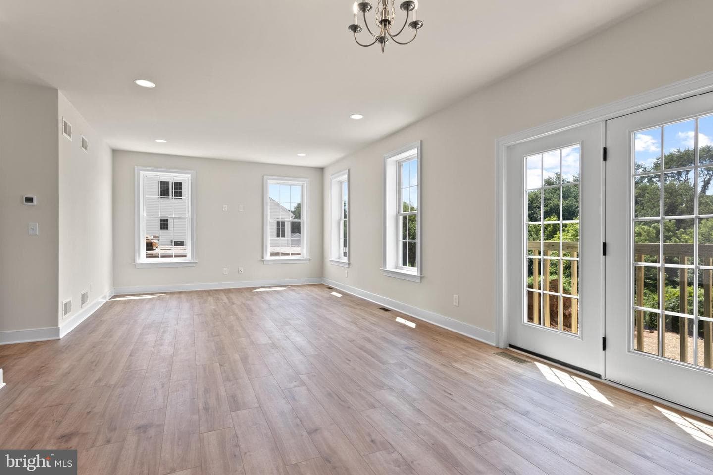 1100210 Trinity Drive photo 11