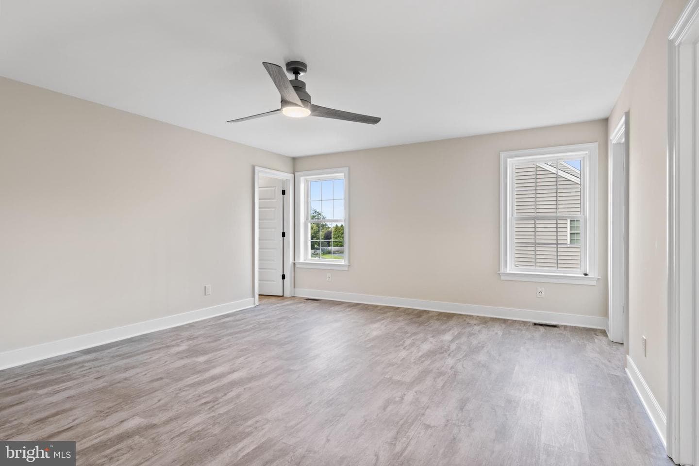 11011010 Trinity Drive photo 24