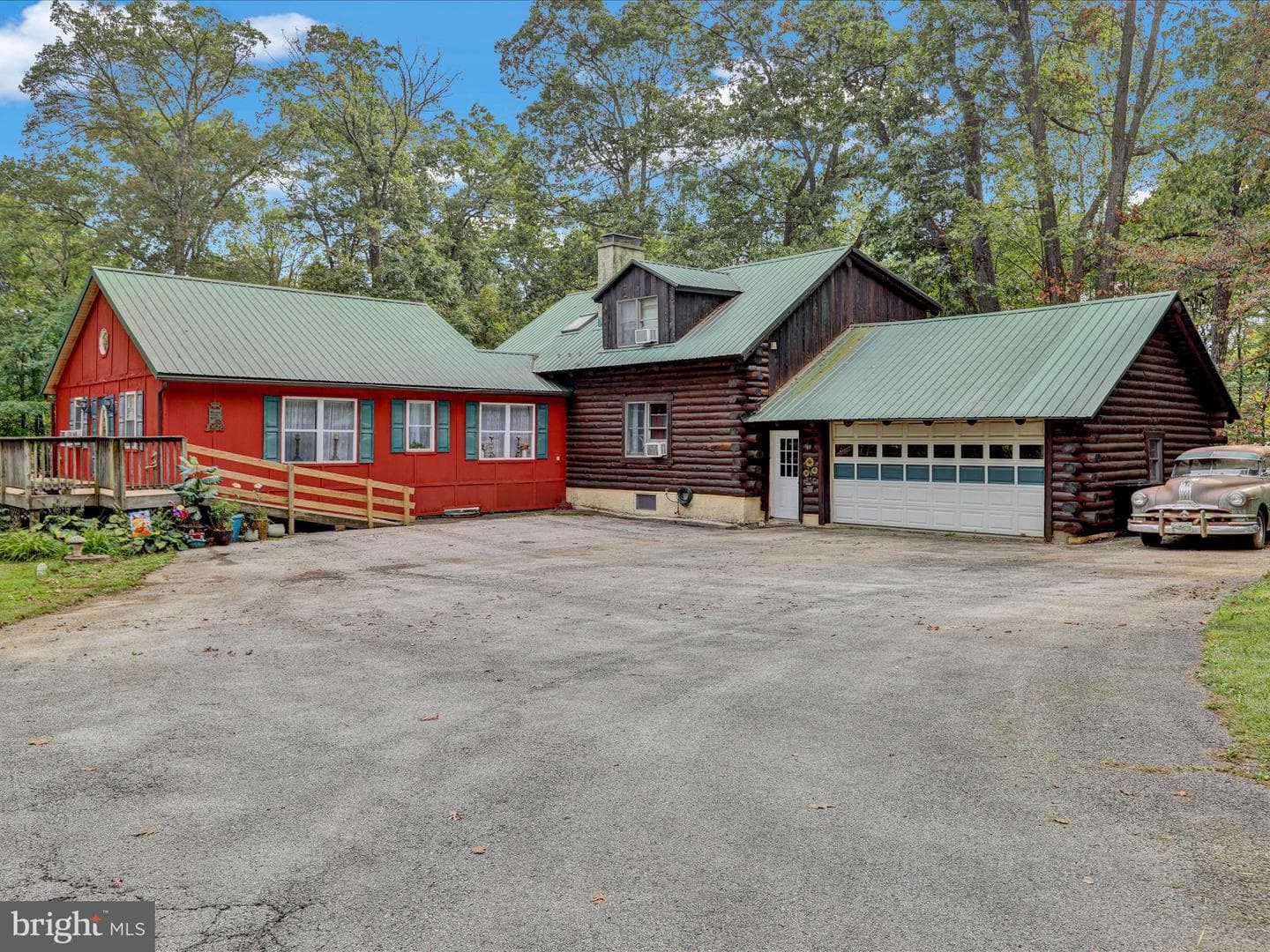 270 Laurel Road photo 1