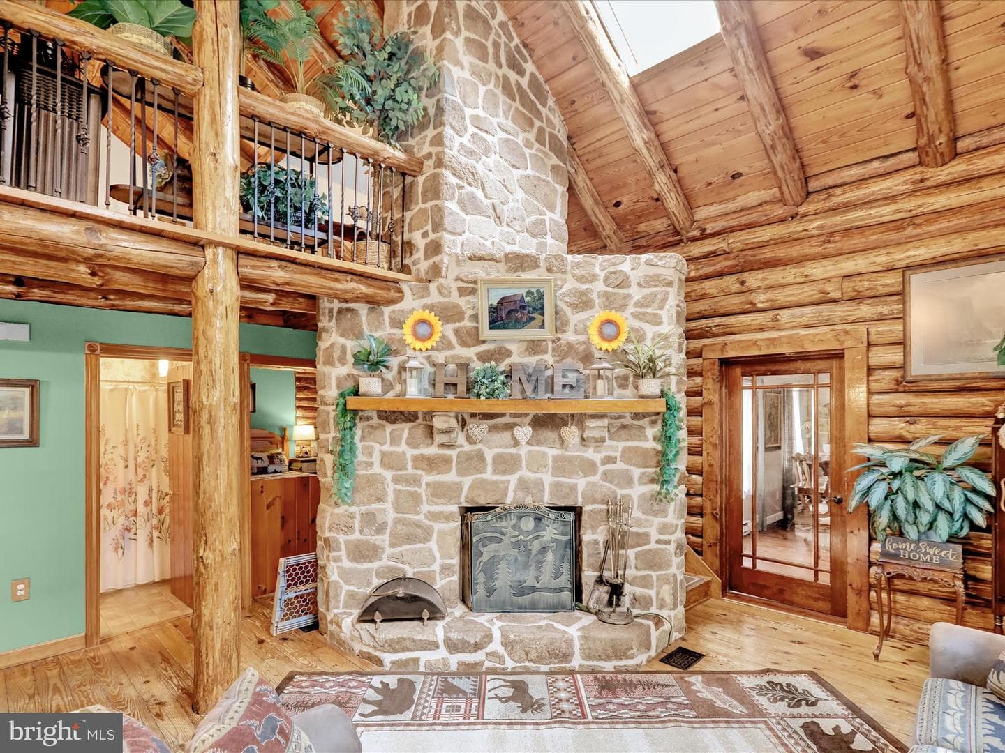 270 Laurel Road photo 12