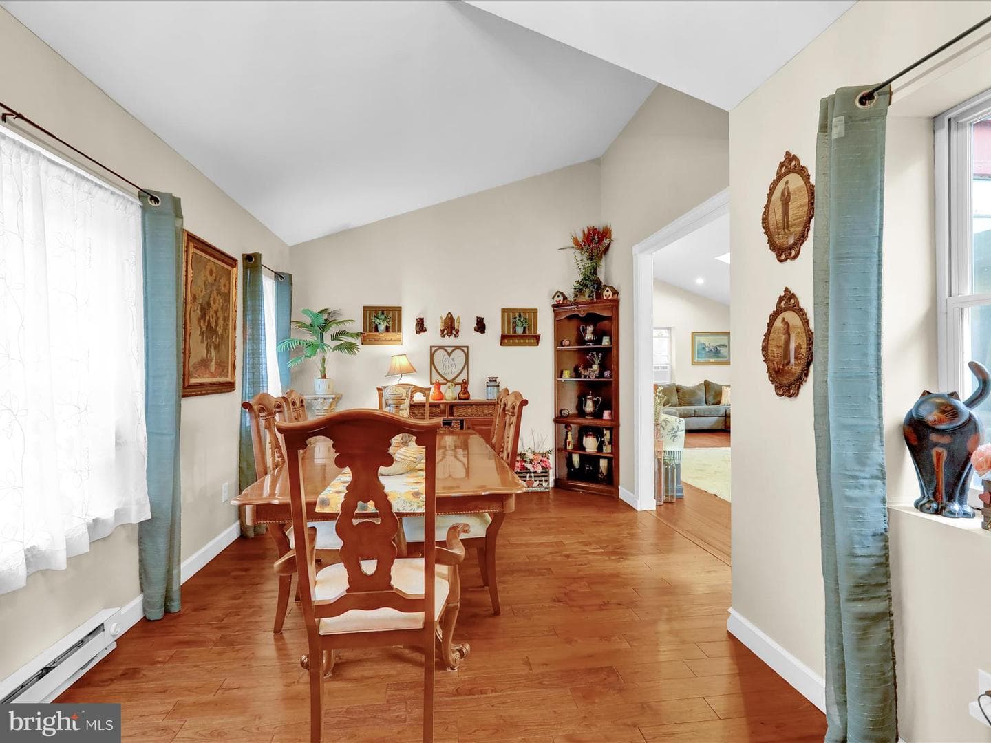 270 Laurel Road photo 22