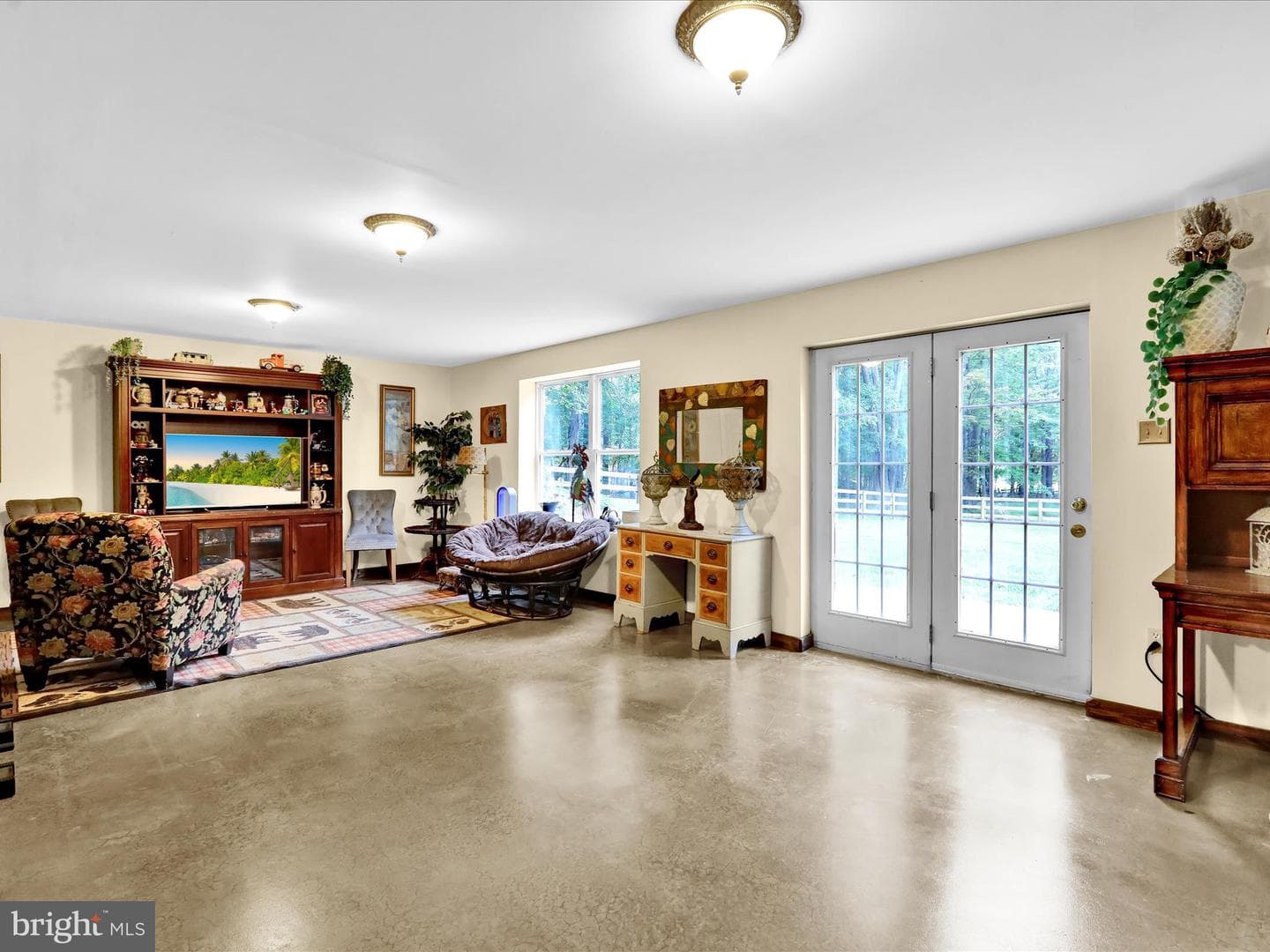 270 Laurel Road photo 35