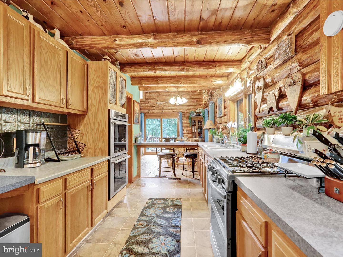 270 Laurel Road photo 8