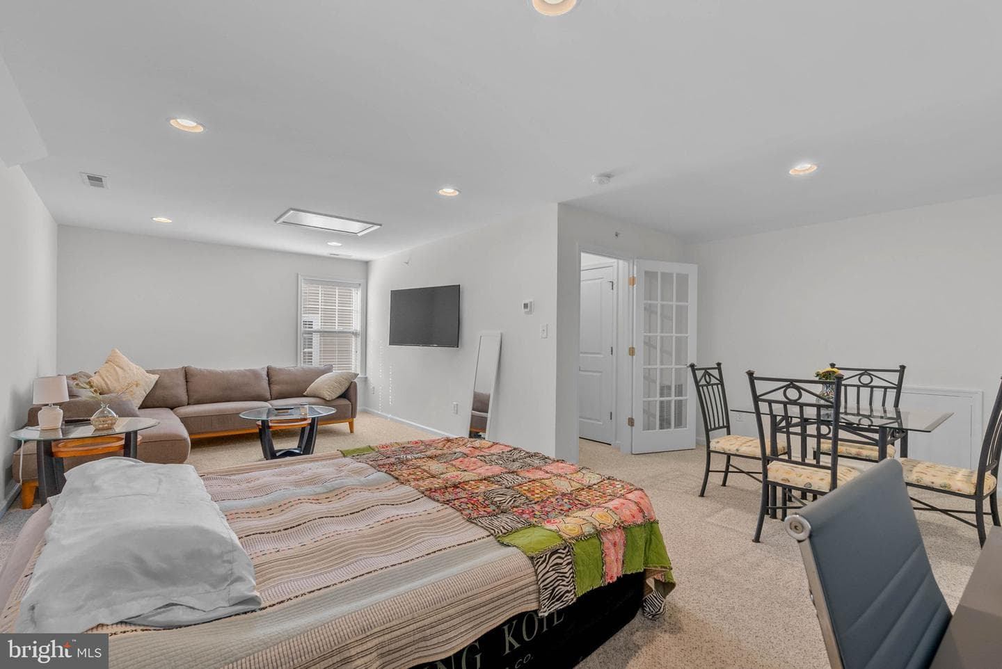 380 Quigley Drive photo 32